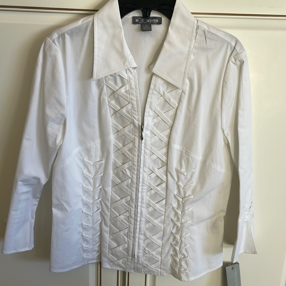 NWT Go Silk Petite White Fitted Blouse